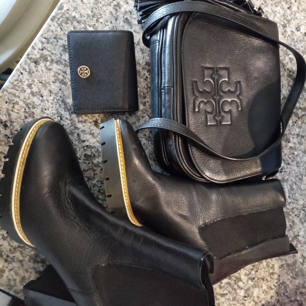 Tory Burch Black Leather Shoulder Bag